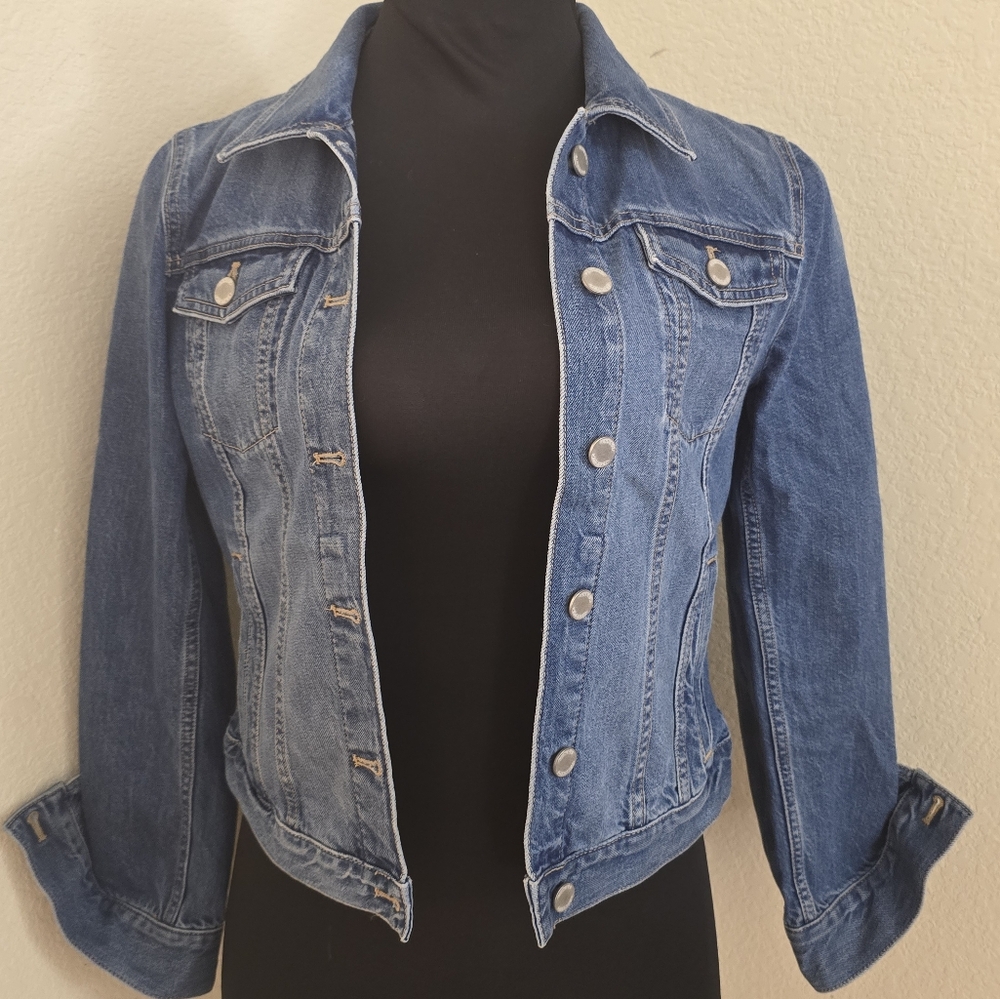 Banana Republic Blue Jean Jacket Fitted Silhouette